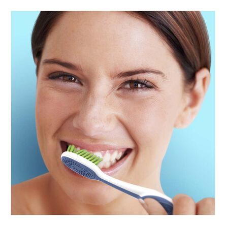 Cepillo Dental Oral-B Extra Suave Sensitive 3 piezas image number 4