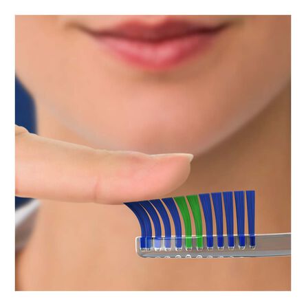 Cepillo Dental Oral-B Clean Indicator 3 piezas image number 5
