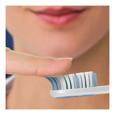 Cepillo Dental Oral-B Limpieza Profunda 3 piezas image number 6